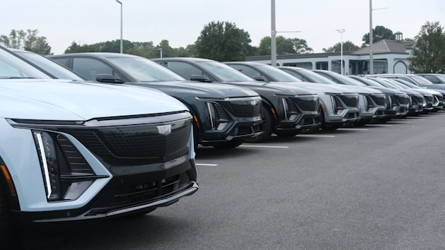 Federal EV tax credit ends Sept. 30, some last-minute buyers rush to take advantage